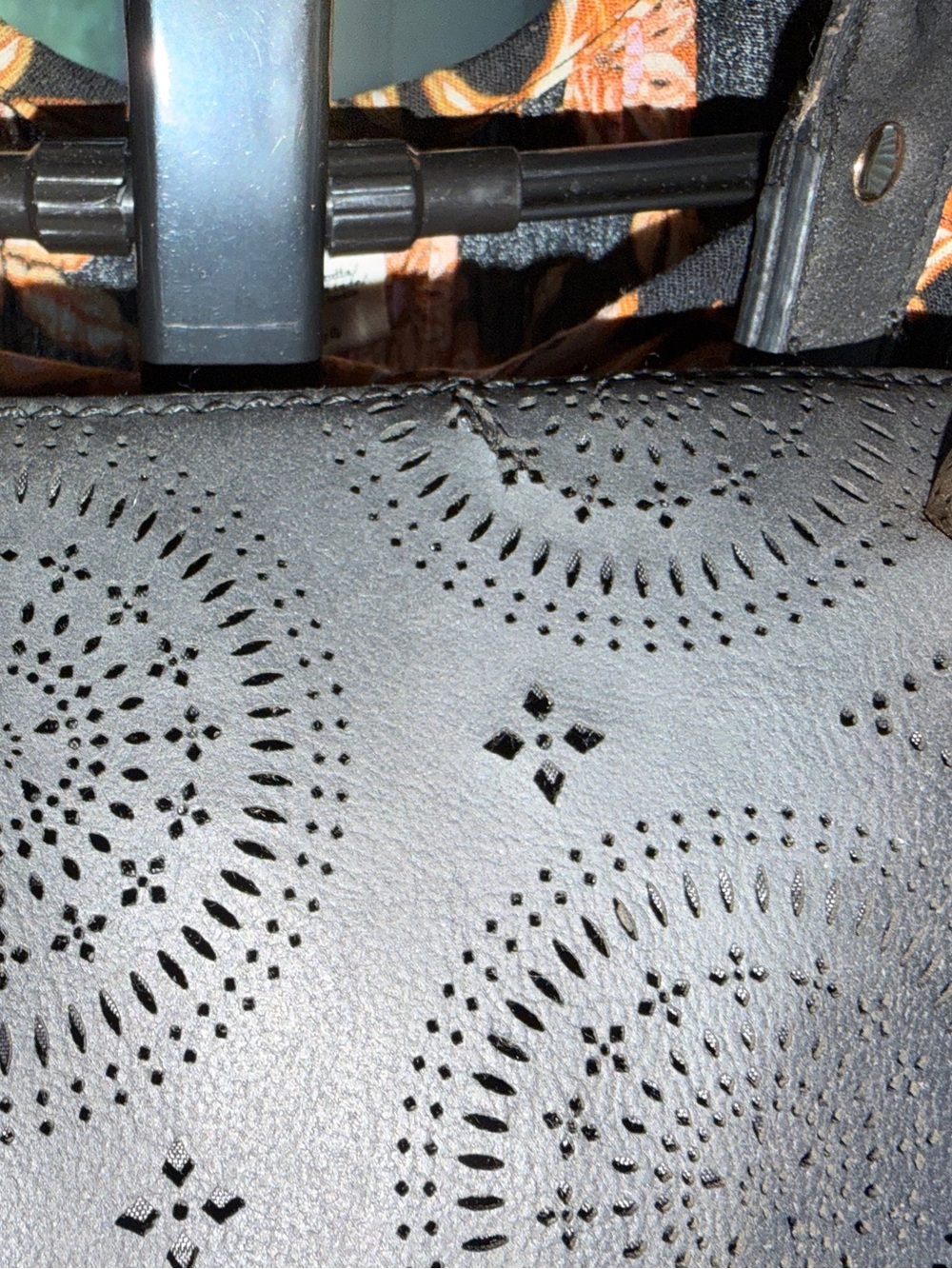Gorgeous free people Logan vegan laser cut tote - Picture 9 of 12